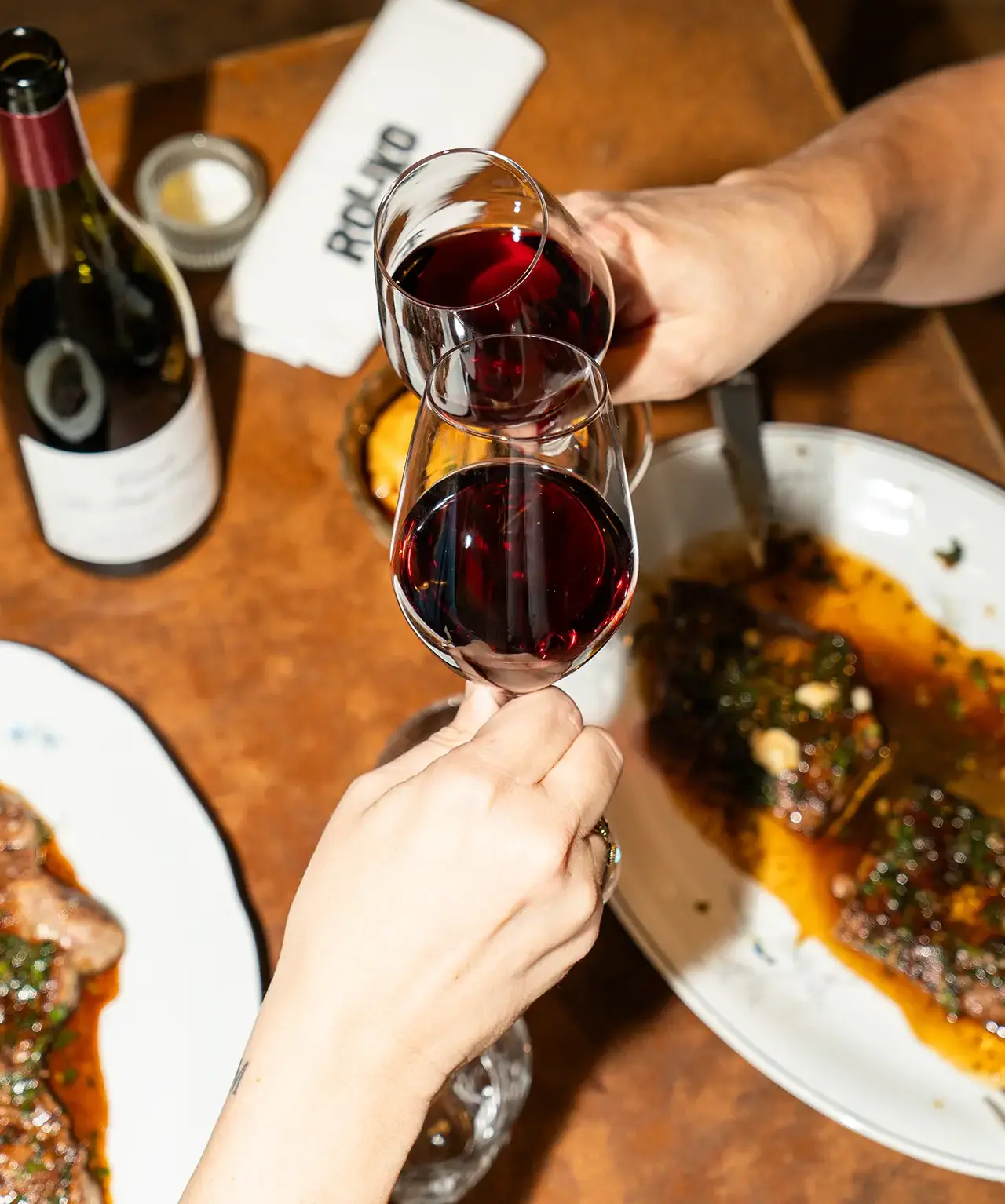 Ambiance conviviale du restaurant Roliko